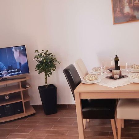 Apartmani Lili Sukošan المظهر الخارجي الصورة