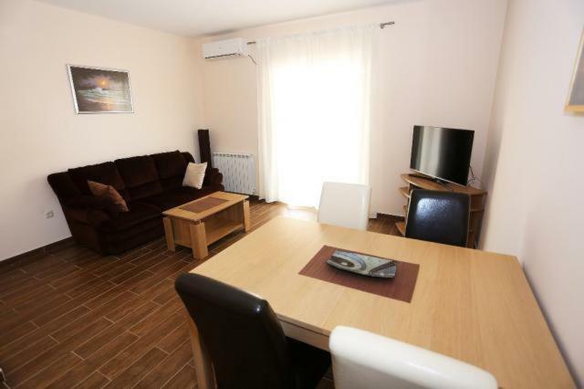 Apartmani Lili Sukošan المظهر الخارجي الصورة