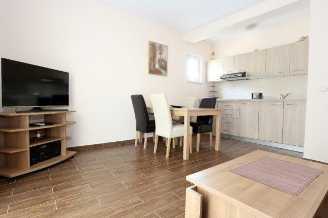 Apartmani Lili Sukošan المظهر الخارجي الصورة