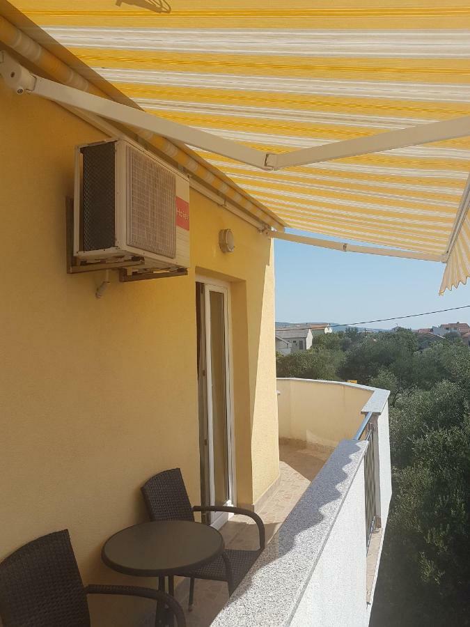 Apartmani Lili Sukošan المظهر الخارجي الصورة
