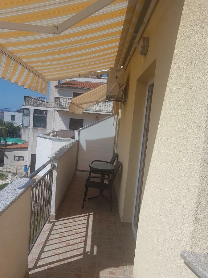 Apartmani Lili Sukošan المظهر الخارجي الصورة