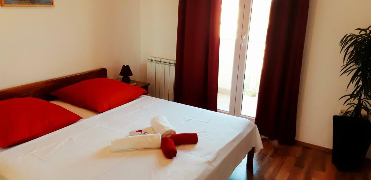 Apartmani Lili Sukošan المظهر الخارجي الصورة