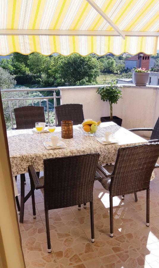 Apartmani Lili Sukošan المظهر الخارجي الصورة