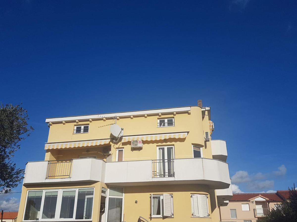 Apartmani Lili Sukošan المظهر الخارجي الصورة