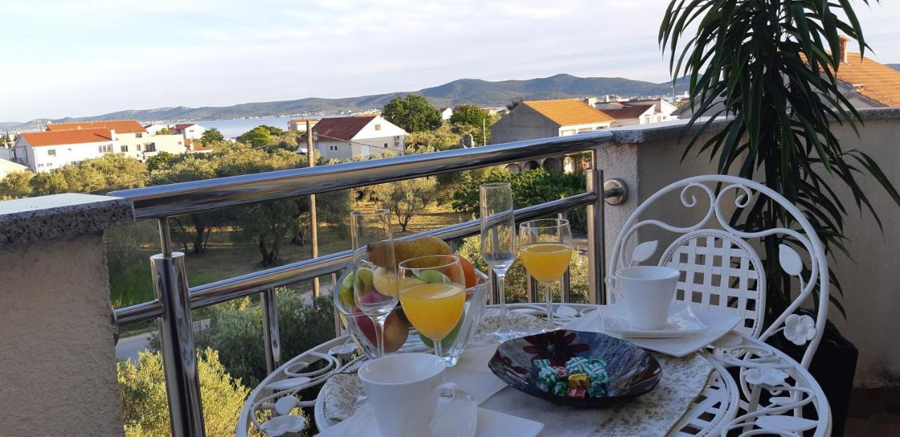 Apartmani Lili Sukošan المظهر الخارجي الصورة