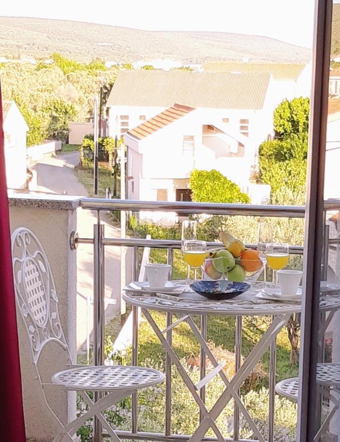 Apartmani Lili Sukošan المظهر الخارجي الصورة